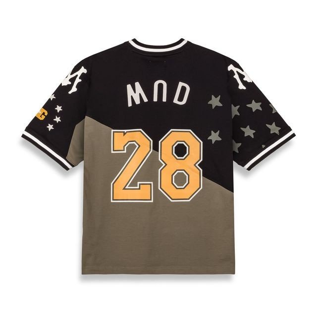 Camiseta Mud'S The Residence V Neck Oversized Black