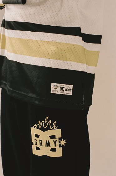 Camiseta De Hockey The Swarm Dc Shoes X Grimey Off White