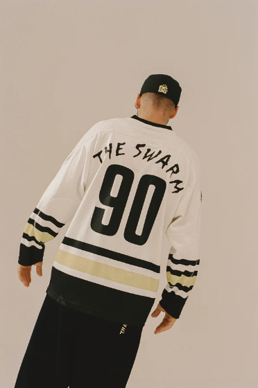 Camiseta De Hockey The Swarm Dc Shoes X Grimey Off White