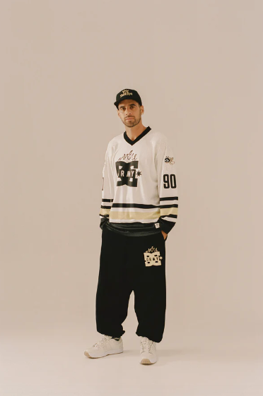 Camiseta De Hockey The Swarm Dc Shoes X Grimey Off White