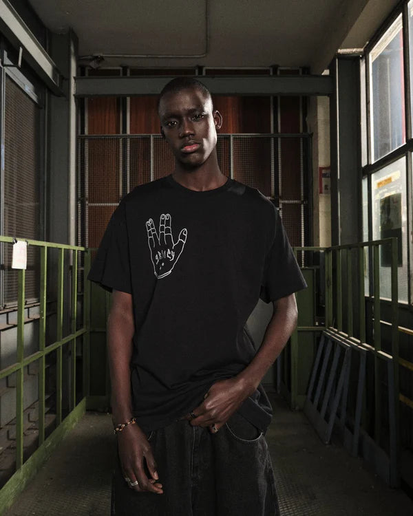 Camiseta Grimey Peace Within The Glitzy Grillz Black