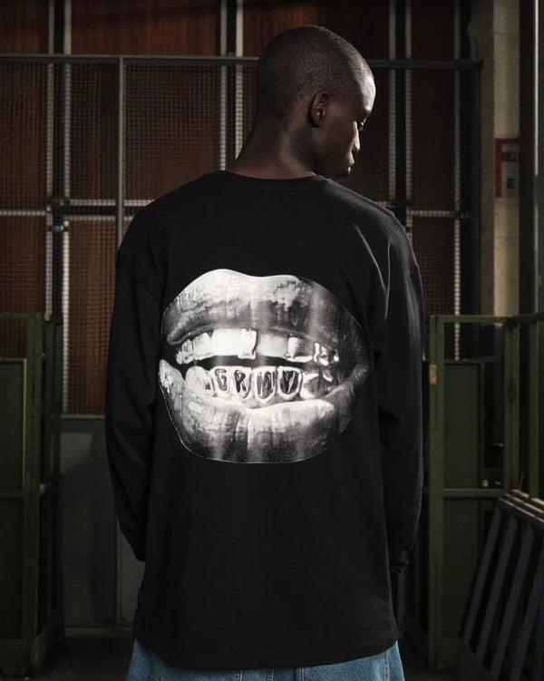Camiseta Manga Larga Grimey Peace Within The Glitzy Grillz Black